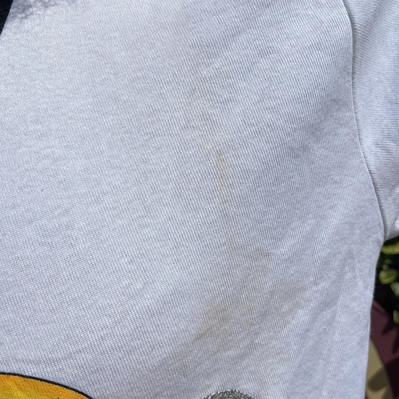 Vintage 1997 Tweety Bird shirt - Picture 6 of 11